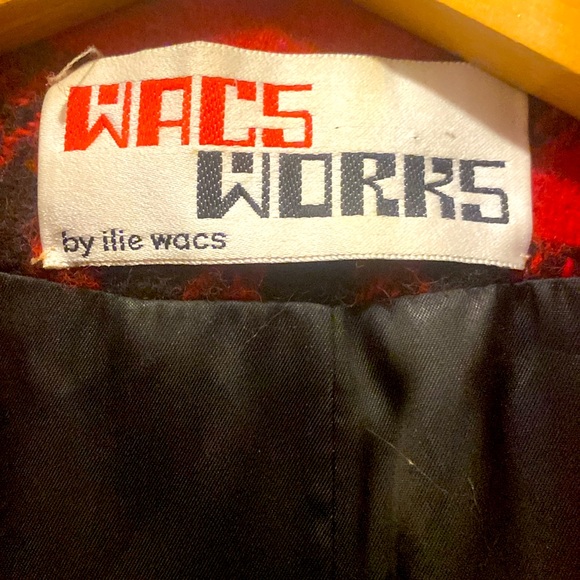 Midi length wool coat by Ilie Wacs, designer - Picture 5 of 6